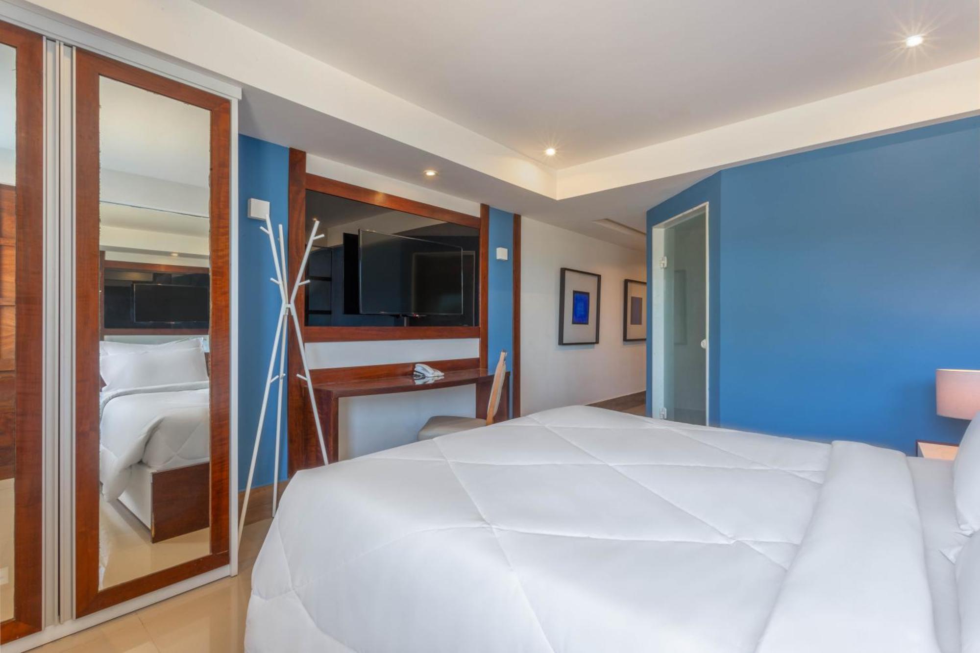 Hotel Tryp By Wyndham Barra Parque Olímpico 3*