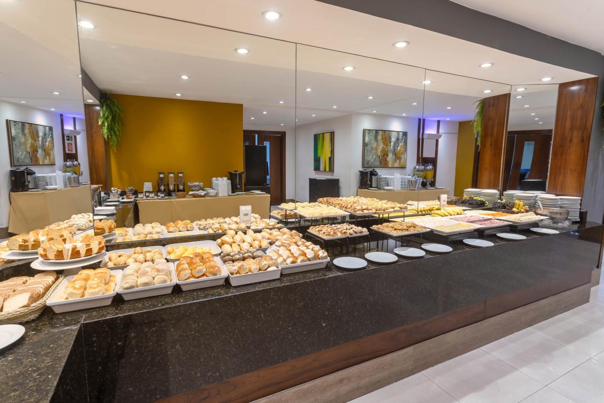 Hotel Tryp By Wyndham Barra Parque Olímpico 3*